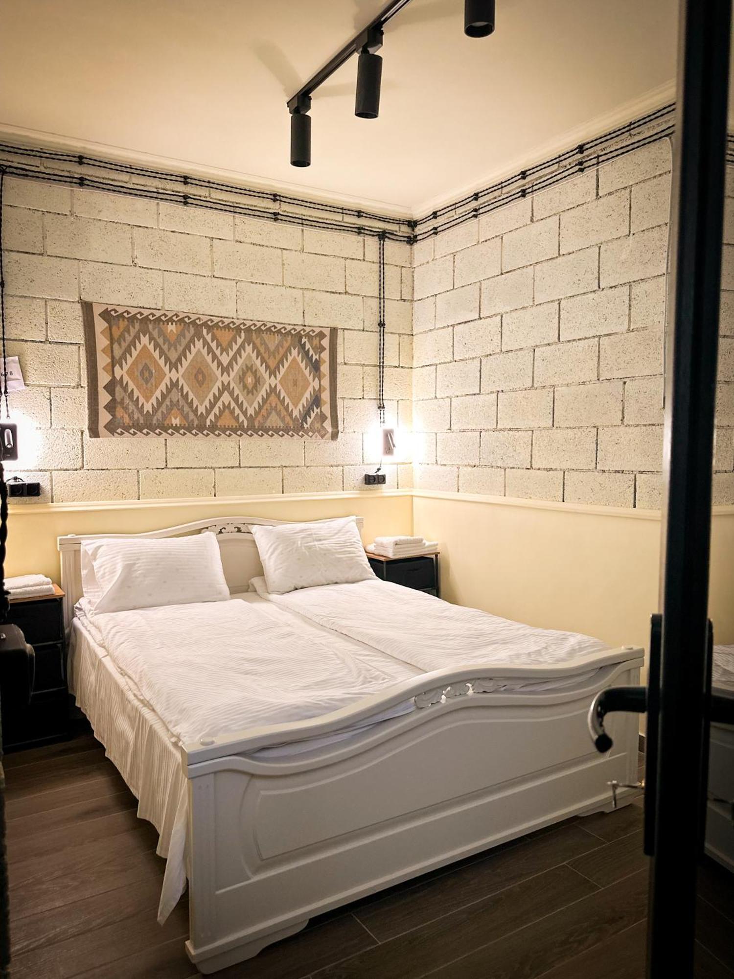 Tiroents Hotel Gyumri Eksteriør bilde